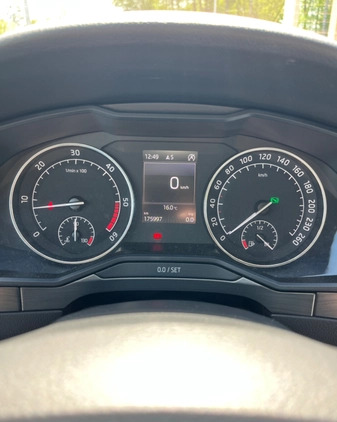 Skoda Superb cena 75000 przebieg: 176000, rok produkcji 2016 z Dębno małe 37